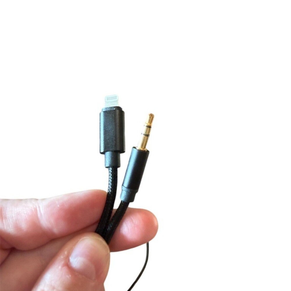 Unbranded Lightning to 3.5mm AUX Audio Adapter Cable Black iPhone iPad